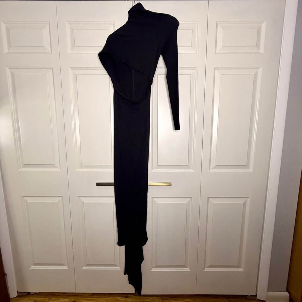 LaQuan Smith Black Silk One Sleeve Cutout Gown Size Medium